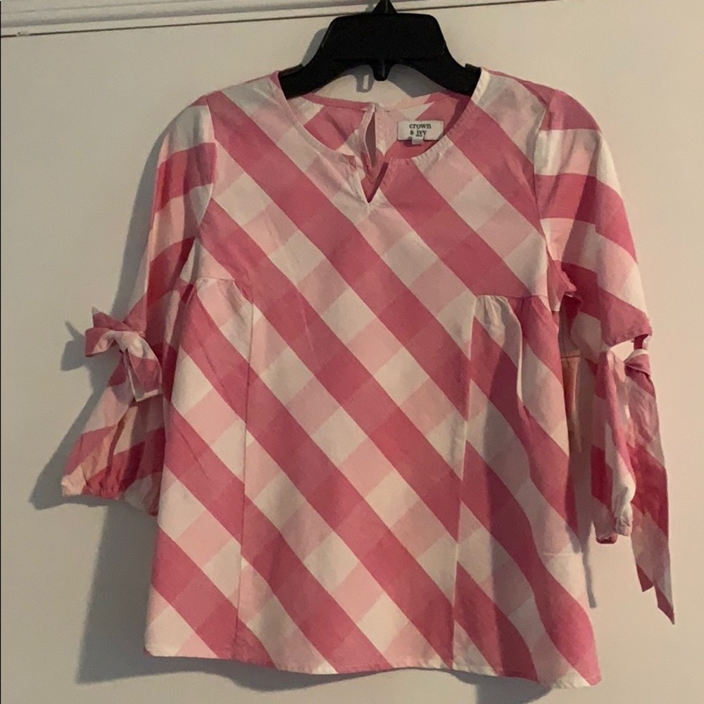 Cute pink and white shirt